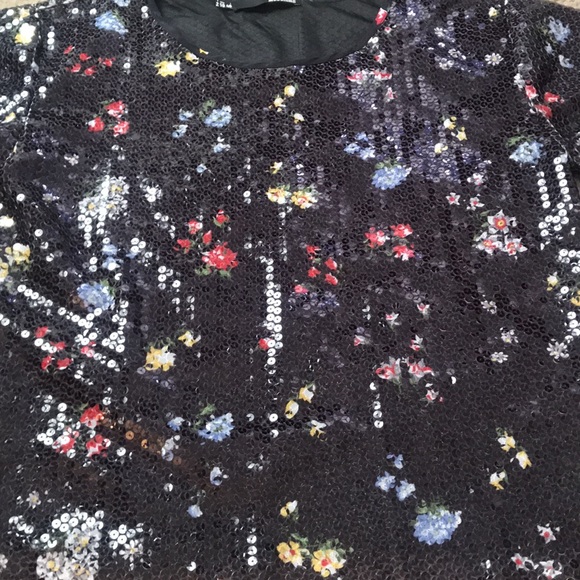🌸NEW🌸 Love Moschino Vintage Rare Flower Sequin Top - Picture 2 of 16
